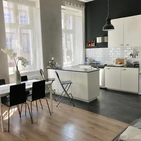 Daire Cozy&spacious Studio Oldtown Quiet In The Center